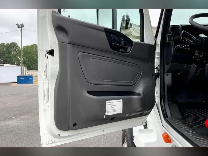 2019 INT LT625 6x4