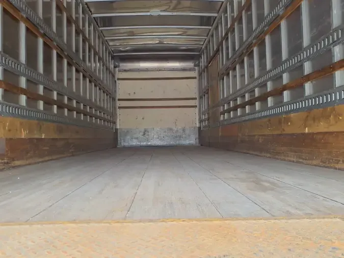 2018 FREIGHTLINER M2 106