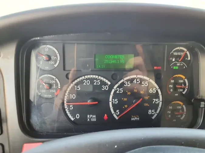 2017 FREIGHTLINER/MERCEDES M2 106c1863e0bc11c6e06b57fc6577b62dde4