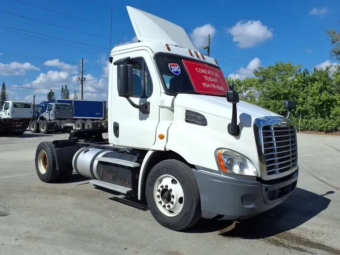 2015 FREIGHTLINER/MERCEDES CASCADIA 113c18c72bde53893081c4e913a76724be1