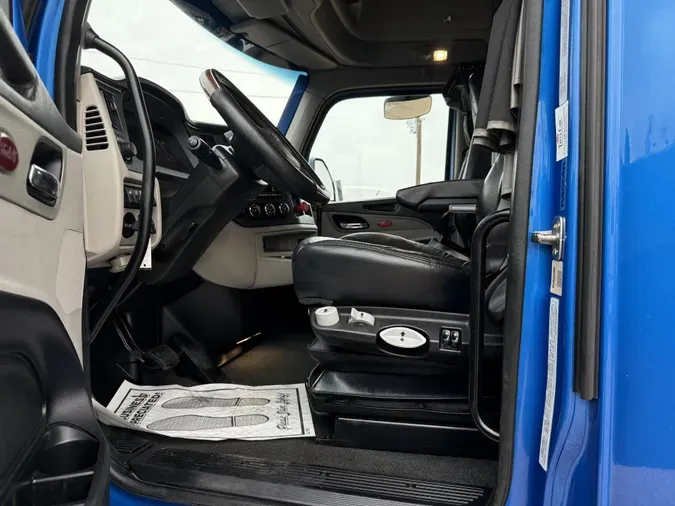 2023 Peterbilt 579c18d4b85d17a3f8ae86751adf9c5c0c8