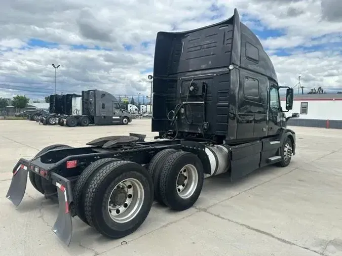 2015 Volvo VNL780