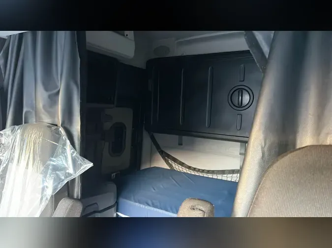 2021 Freightliner Cascadia 126c18f8ec29acfdf9184598e9fd4e17799