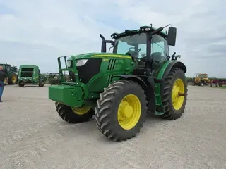 2019 John Deere 6195R