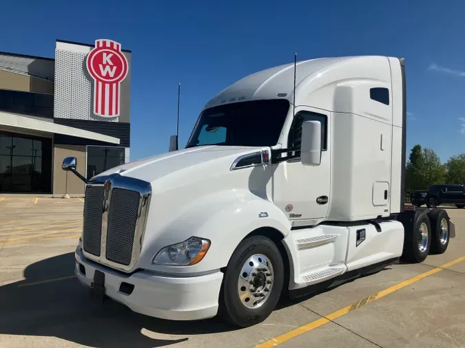 2022 Kenworth T680