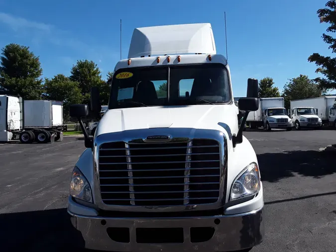 2016 FREIGHTLINER/MERCEDES CASCADIA 125