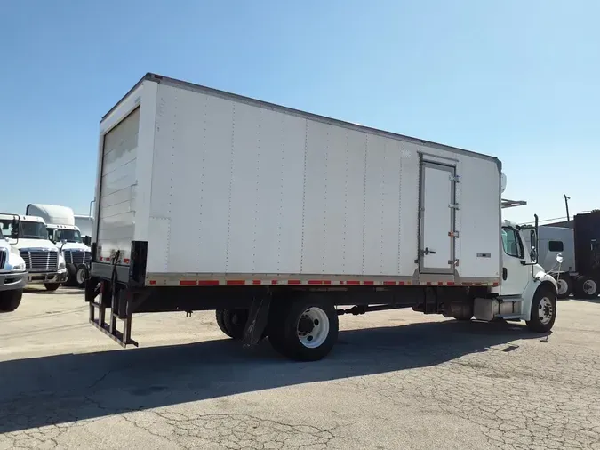 2018 FREIGHTLINER M2 106