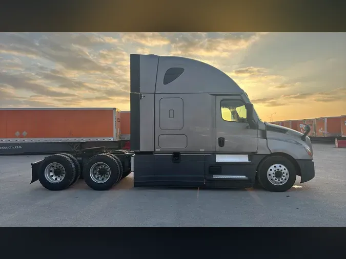 2023 Freightliner Cascadia