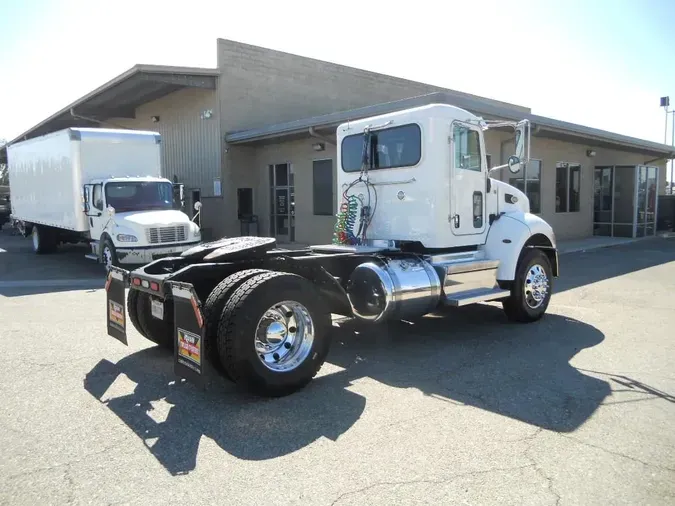 2018 Peterbilt 337