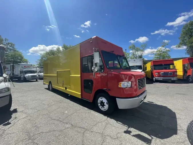 2017 FRTLR CUSTOM CHASSIS CORP MT-55 WALK-IN