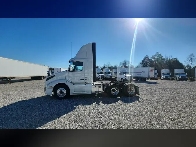 2019 Volvo VNL300c19cb8a2e2460a0d2f920c932b5358f5