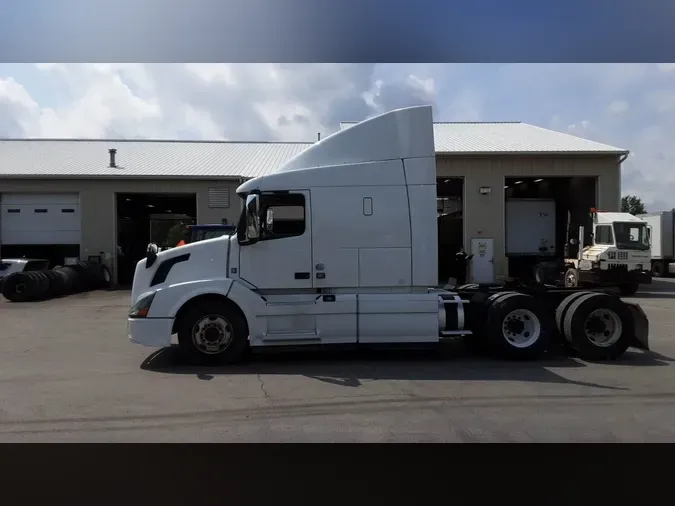 2016 Volvo VNL 740