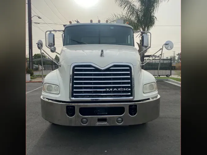 2016 Mack Pinnacle CXU613c1a09b230abd3f3f4790cc4649abd260