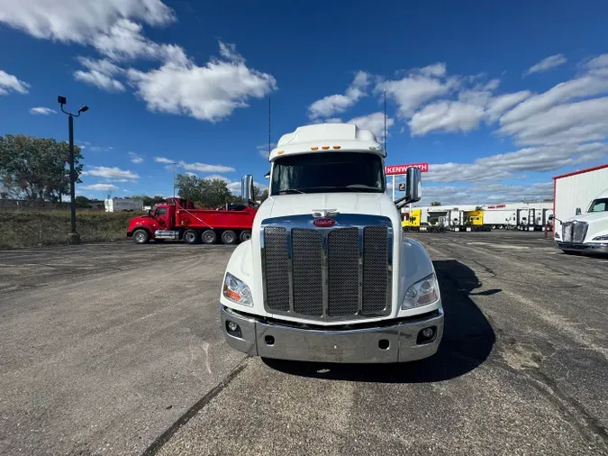 2022 Peterbilt 579
