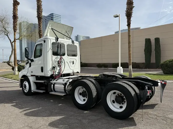 2021 FREIGHTLINER/MERCEDES NEW CASCADIA PX12664