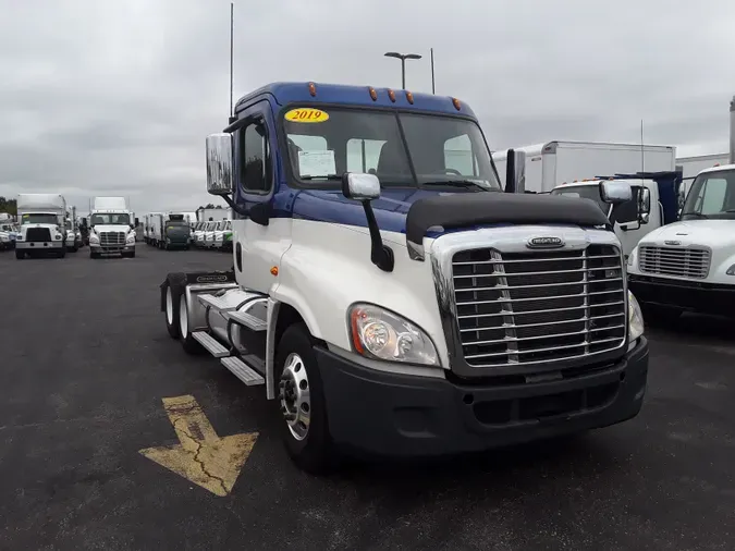 2019 FREIGHTLINER/MERCEDES CASCADIA 125