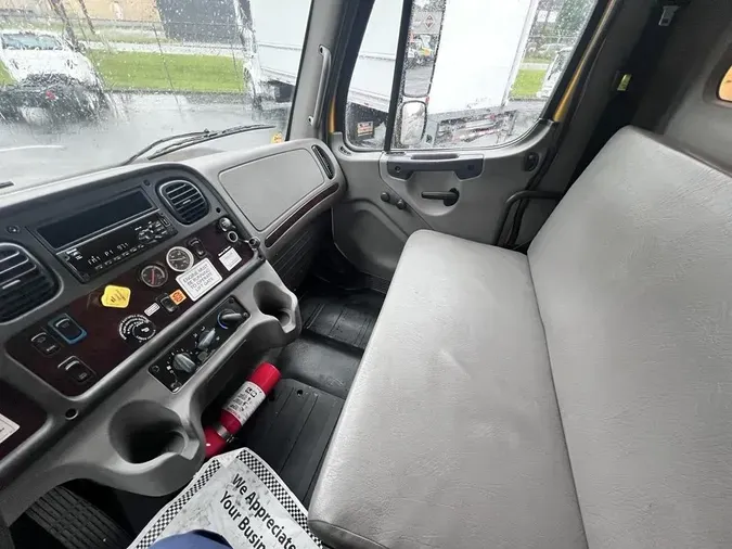 2019 Freightliner Business Class M2 106