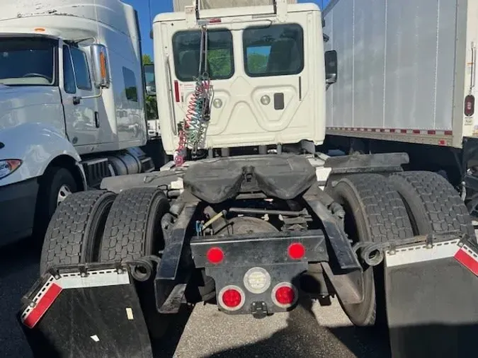 2015 FREIGHTLINER/MERCEDES CASCADIA 113