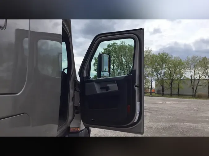 2022 Freightliner Cascadia 126