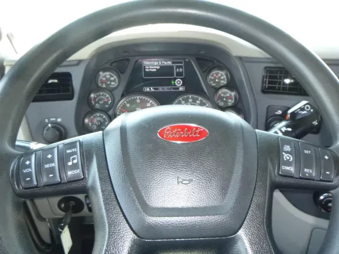 2021 Peterbilt 567