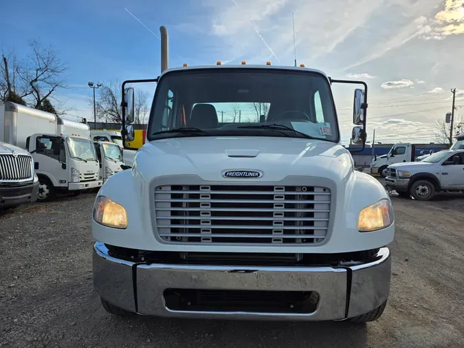 2017 FREIGHTLINER/MERCEDES M2 106