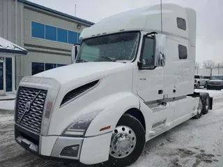 2020 VOLVO VNL64T760