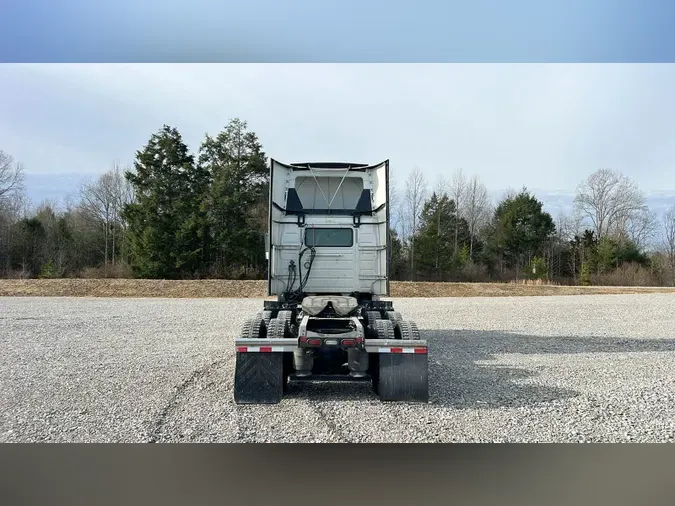 2018 Volvo VNL300