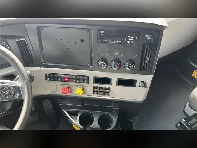 2020 FREIGHTLINER CA126