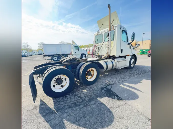 2019 FREIGHTLINER/MERCEDES NEW CASCADIA PX12664