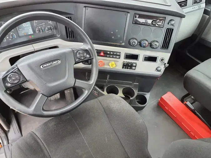2019 FREIGHTLINER NEW CASCADIA 116