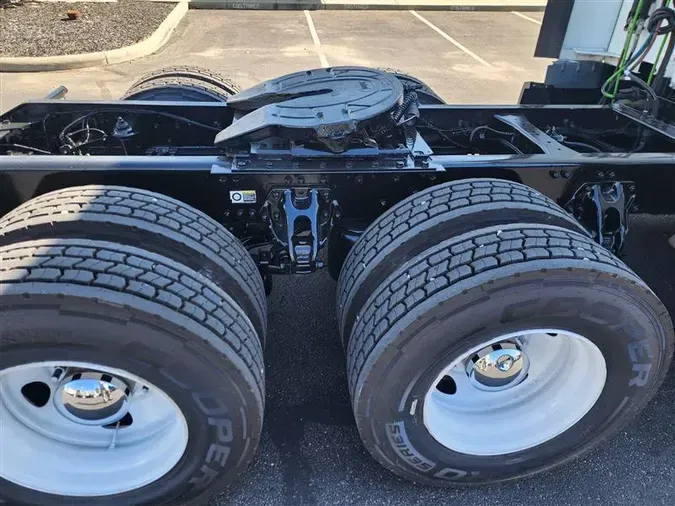2023 KENWORTH T680