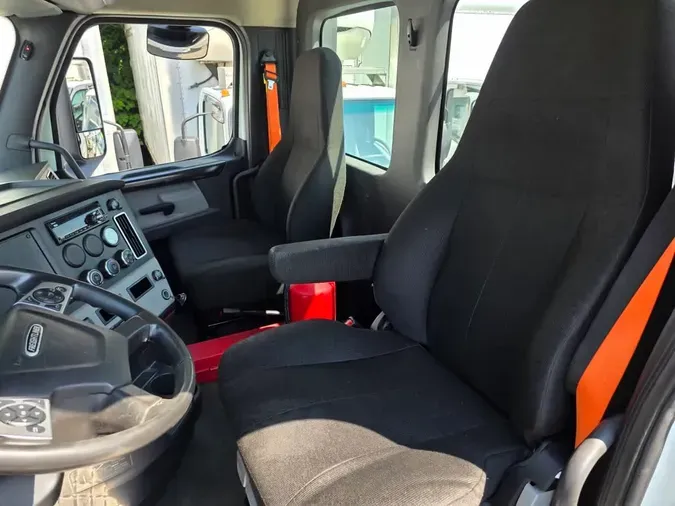 2019 FREIGHTLINER NEW CASCADIA 126