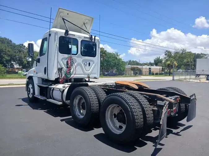 2019 FREIGHTLINER/MERCEDES CASCADIA 125c1bba76d3a25d68ced7a2beb842af9d0