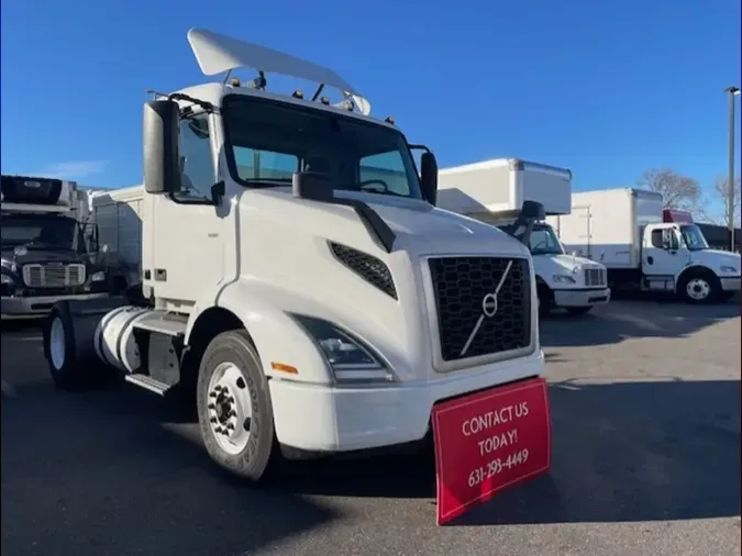 2019 VOLVO VNR42T 300