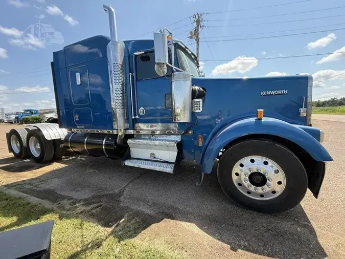 2005 KENWORTH W900L