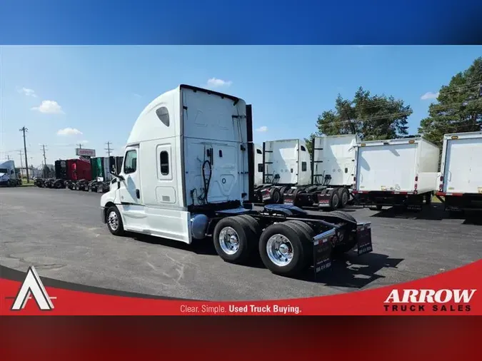 2020 FREIGHTLINER CASCADEVO1