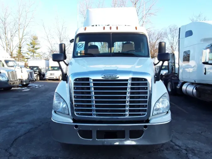 2018 FREIGHTLINER/MERCEDES CASCADIA 125