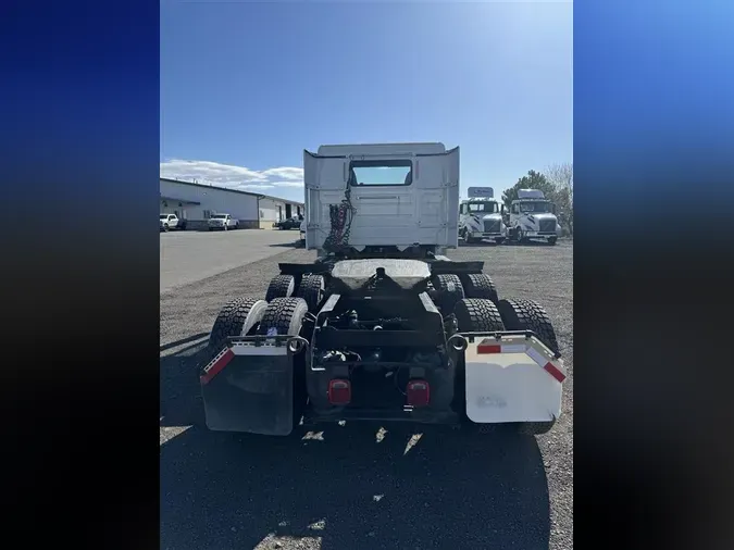 2017 VOLVO VNL64TRACTOR