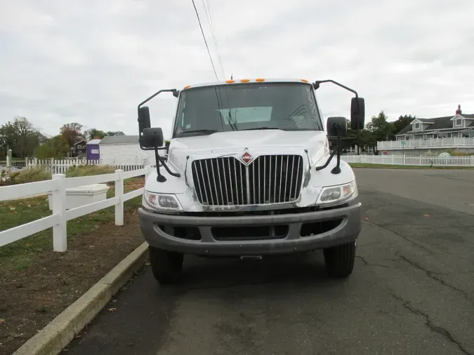 2020 INTERNATIONAL MV-607