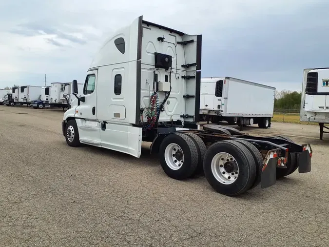 2016 FREIGHTLINER/MERCEDES CASCADIA 125c1c465a34444ab242cc034c14a5fae2b