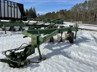 John Deere 2700