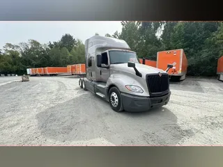 2022 International LT