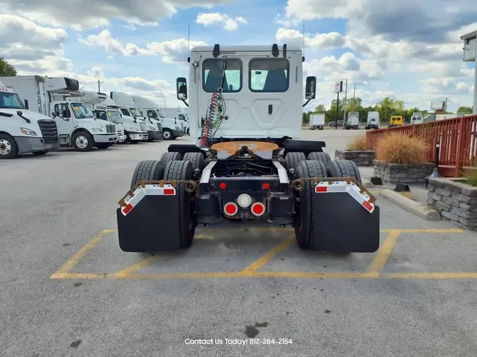2018 FREIGHTLINER/MERCEDES CASCADIA 113