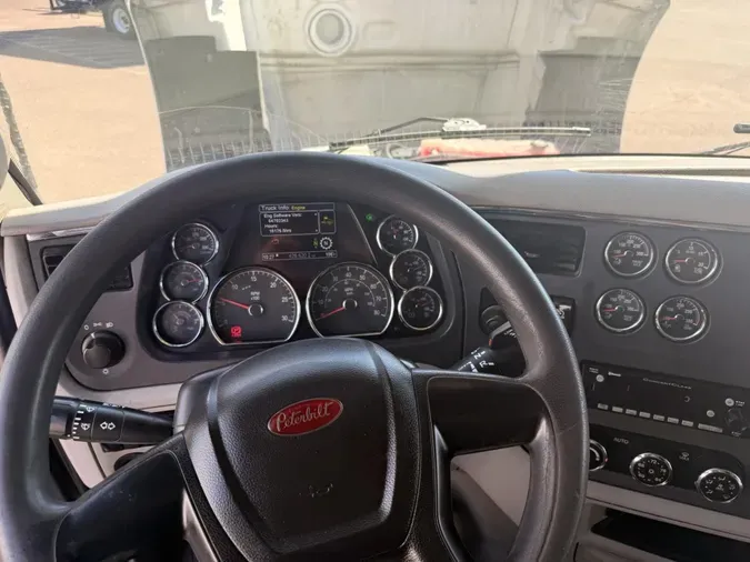 2022 Peterbilt 579c1c8377a11bafe068a92bf32e5b20a6a