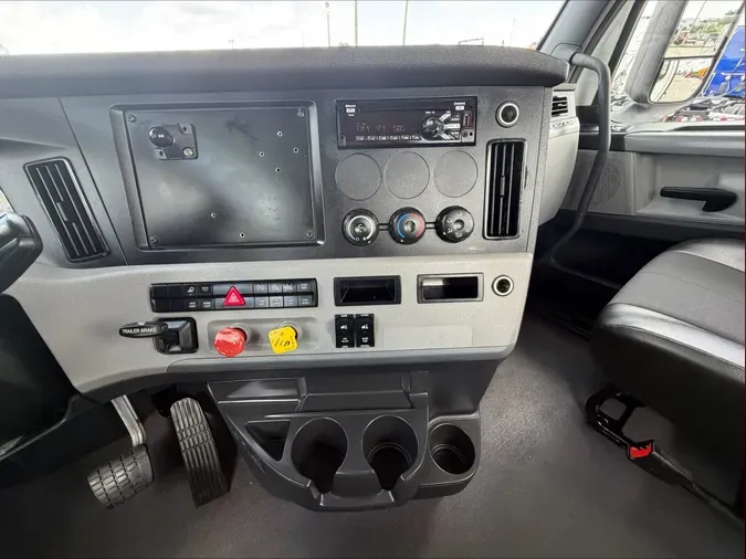 2021 Freightliner Cascadia 126
