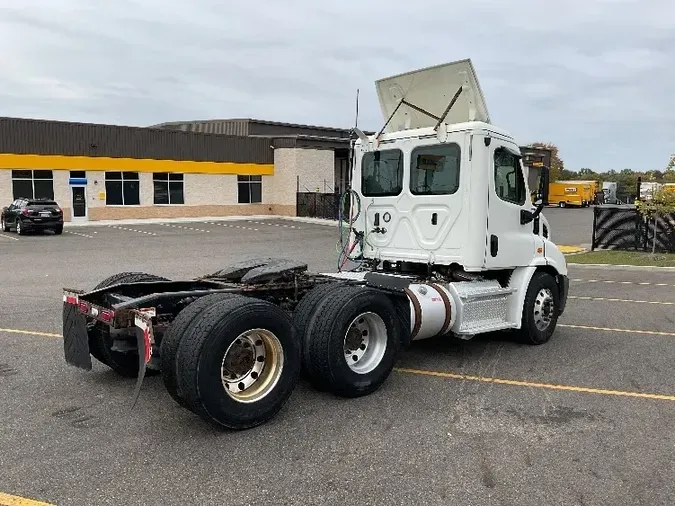 2018 Freightliner X11364ST