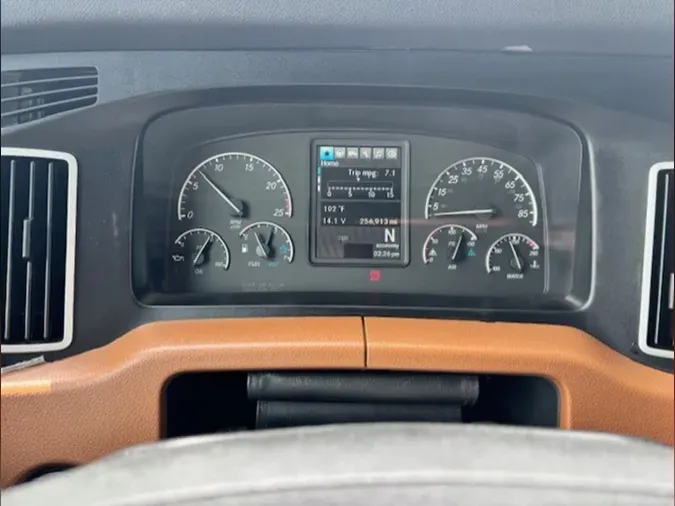 2023 Freightliner Cascadia 126