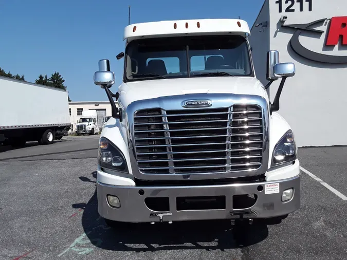 2018 FREIGHTLINER/MERCEDES CASCADIA 125