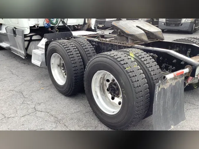 2021 Freightliner Cascadia 126