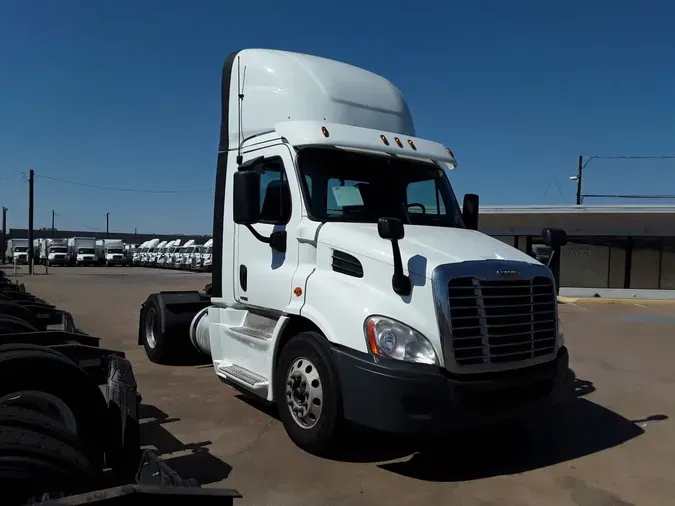 2019 FREIGHTLINER/MERCEDES CASCADIA 113